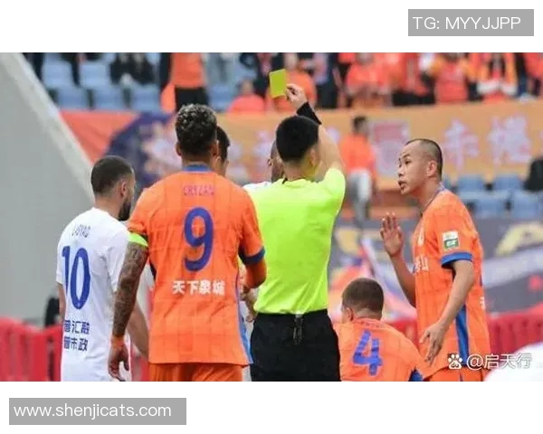 足球巨星同场竞技 展现非凡技艺与默契配合的精彩瞬间 足球巨星同场竞技 展现非凡技艺与默契配合的精彩瞬间